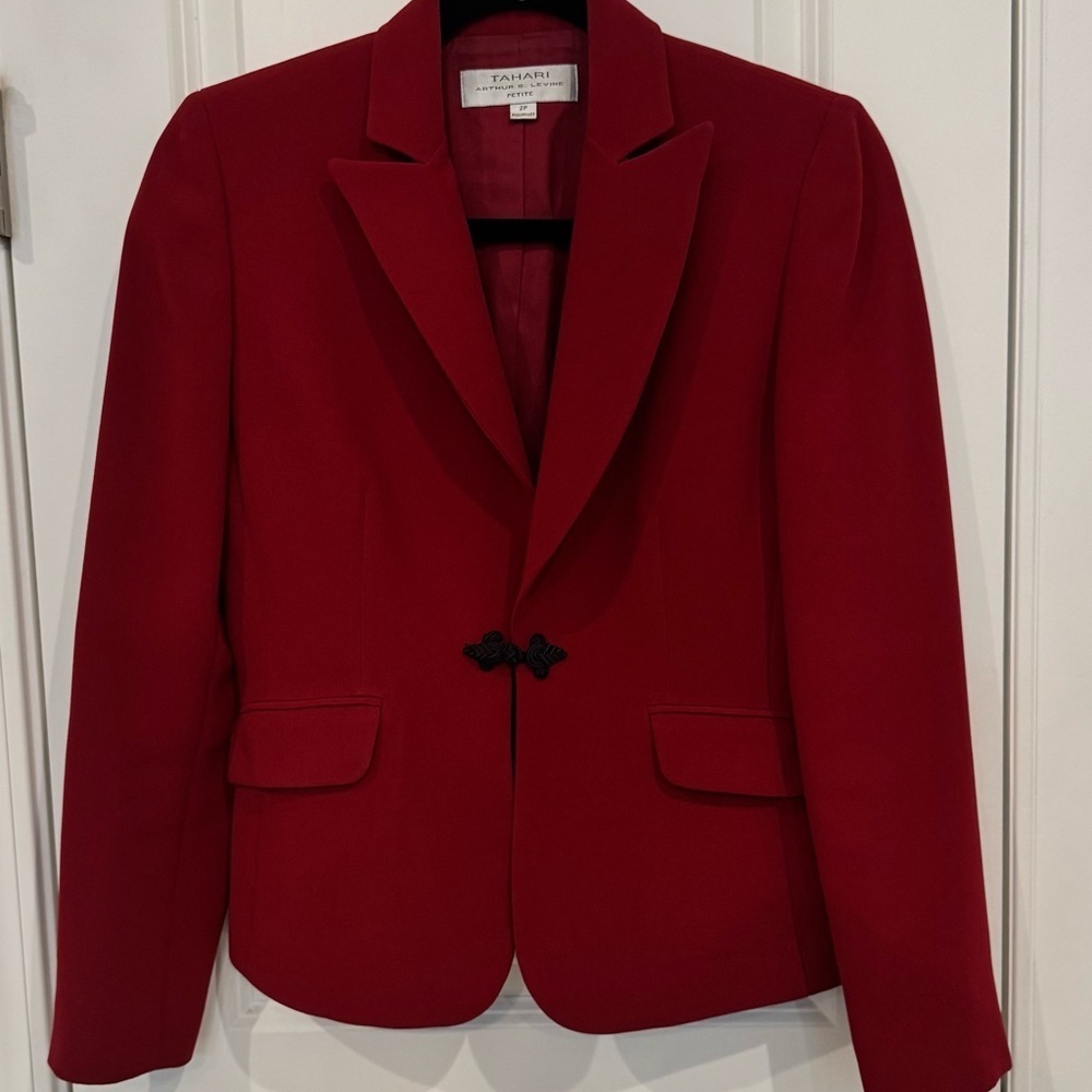 Tahari Arthur S. Levine Red Petite Blazer 2P Classic Work Holiday Office Chic
